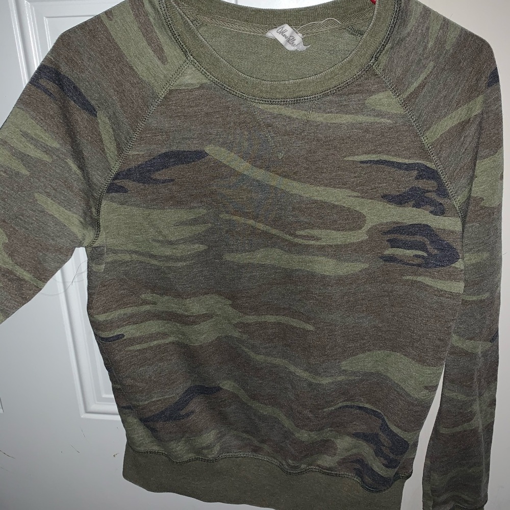 Camouflage long sleeve shirt.